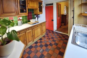 Kitchen- click for photo gallery